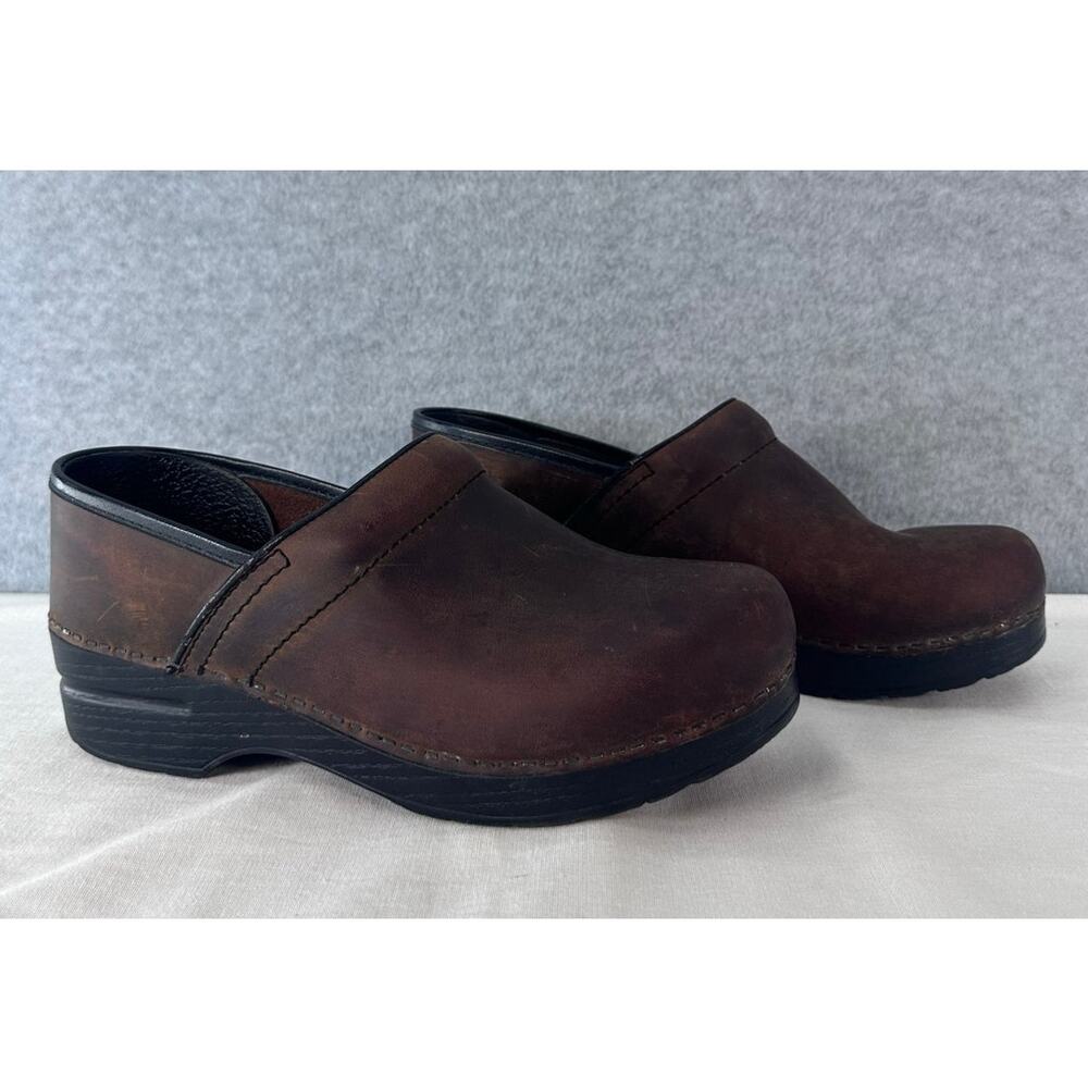 Dansko Women's 39 Professional Nubuck Antique Oiled Clog Nursing Workwear Office